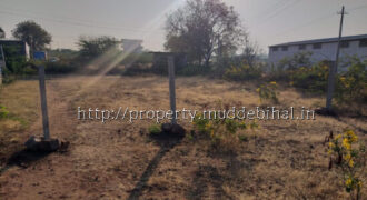 Corner Plot for sale in Muddebihal