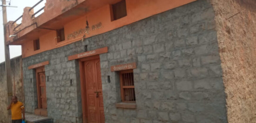 30×40 House for sale in Devar Hippargi